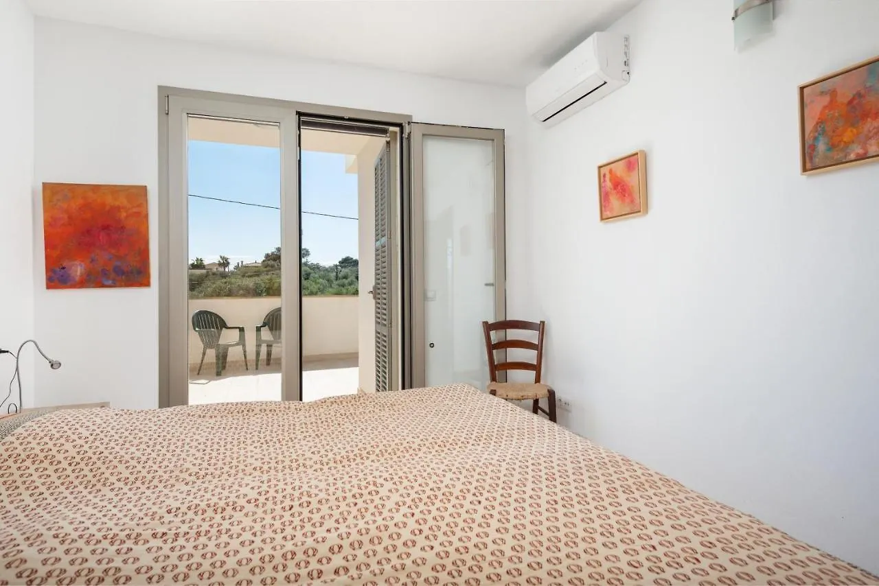 Garlanda 1 Vila Cala Llombards Villa