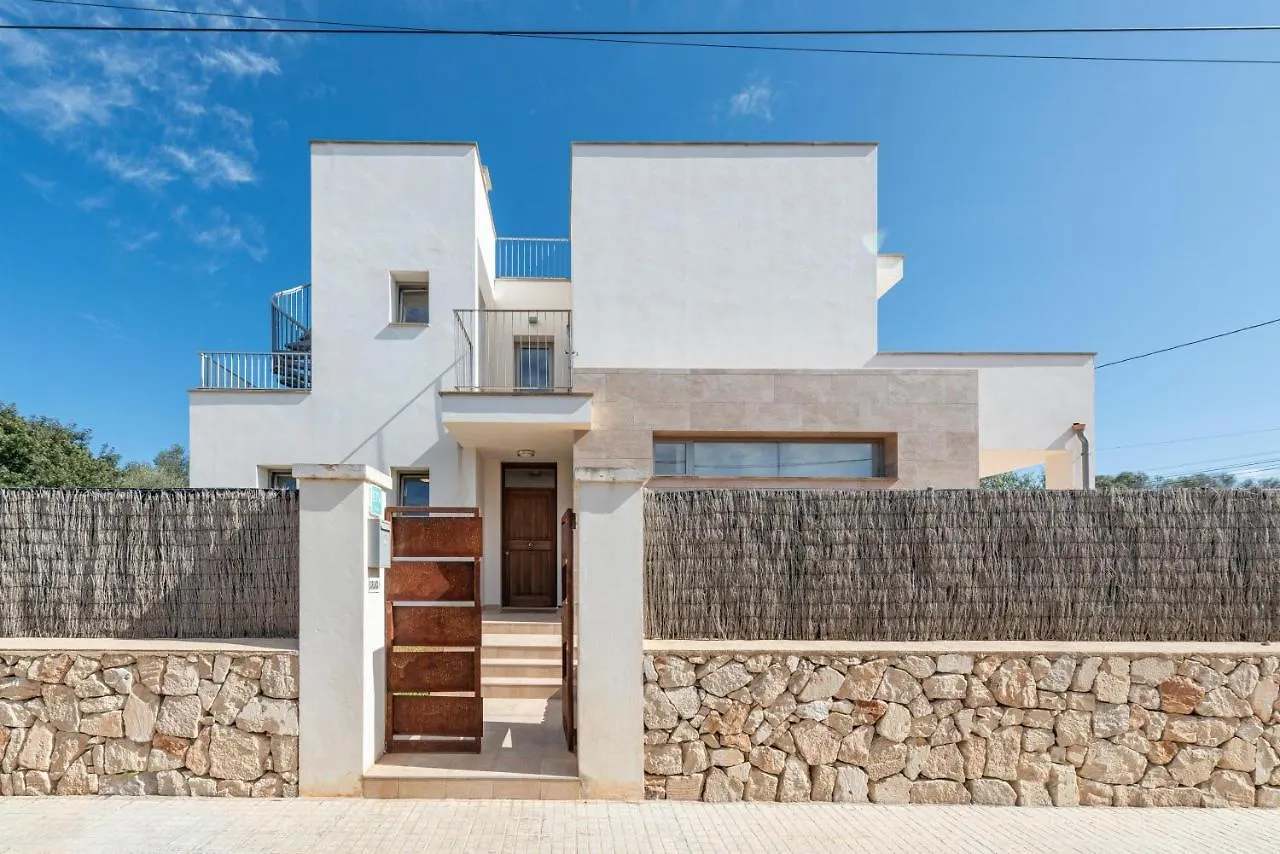 Garlanda 1 Villa Cala Llombards Spain