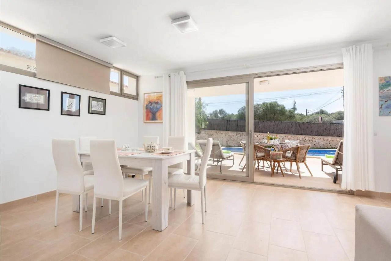 Garlanda 1 Villa Cala Llombards Spain