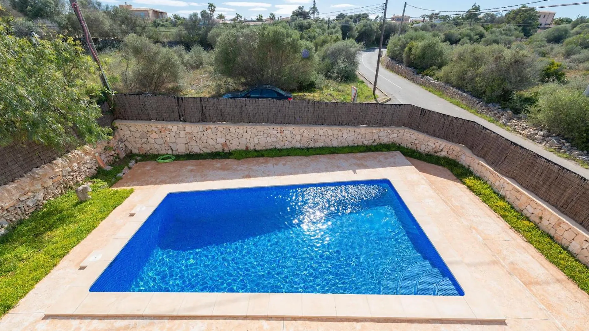 Garlanda 1 Villa Cala Llombards