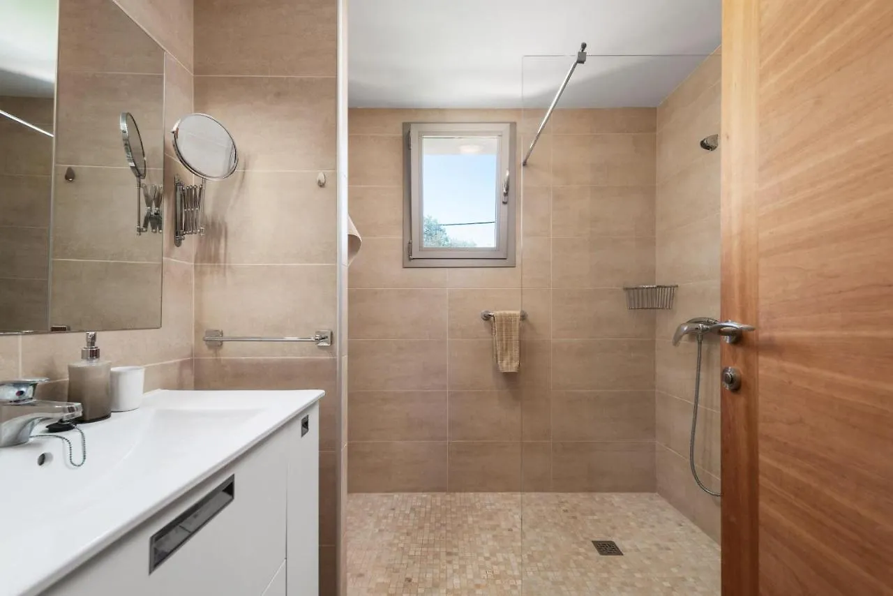 Вилла Garlanda 1 Cala Llombards